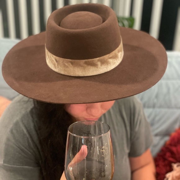 Mirage coco Lack of Color Hat - Picture 2 of 4